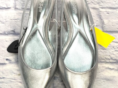 Shoes Flats By Clothes Mentor In Silver, Size: 7 Supply