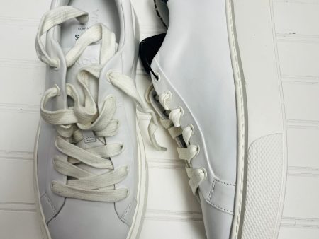 Black & White Shoes Sneakers Vince, Size 9.5 Hot on Sale