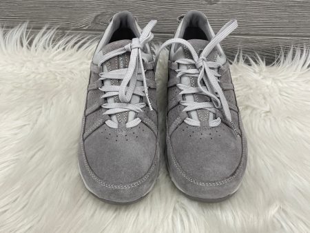 Shoes Athletic By Lands End In Grey, Size: 7.5 Discount