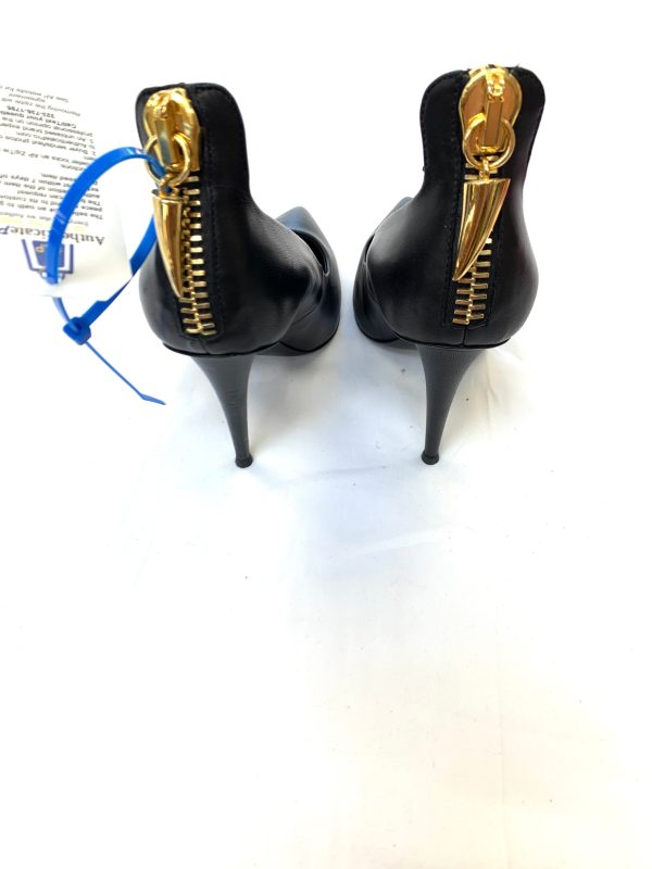 Shoes Designer By Giuseppe Zanotti In Black & Gold, Size: 7 Online