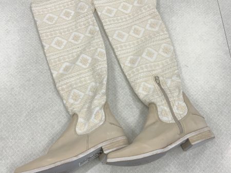 Boots Knee Flats By Free People In Cream, Size: 6.5 Sale