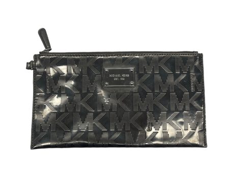 Wristlet Designer By Michael Kors In Silver, Size:Medium For Sale