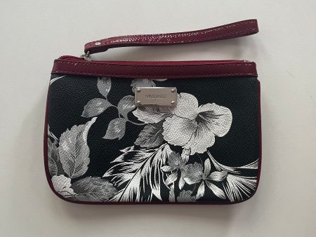 Wristlet By Nine West, Size: Medium Sale